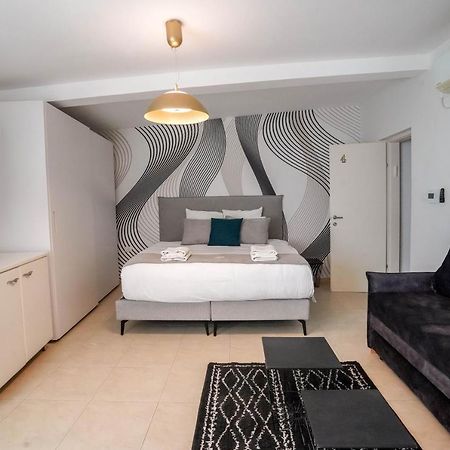 Yalarent Enorma Complex With Shared Heated Pool Apartment Eilat Exterior foto