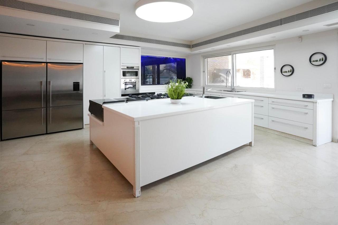 Yalarent Enorma Complex With Shared Heated Pool Apartment Eilat Exterior foto
